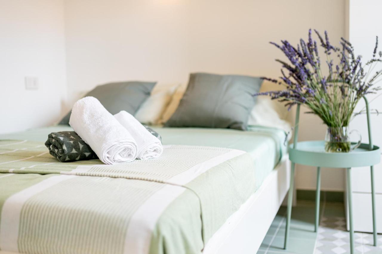 Oliva Apartment Imperia Eksteriør billede
